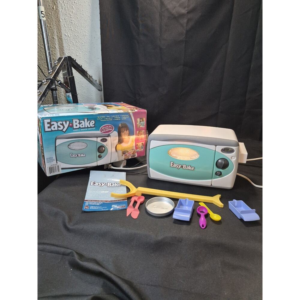 Easy Bake Teal Oven with Box & Accessories Works Amazing And Clean